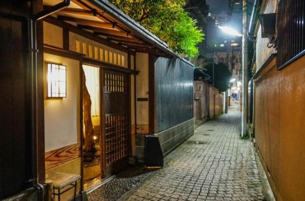 アールヴェール新宿弁天町