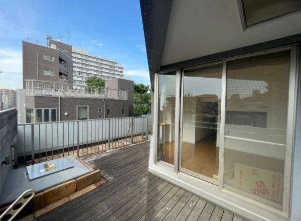 アールヴェール新宿弁天町