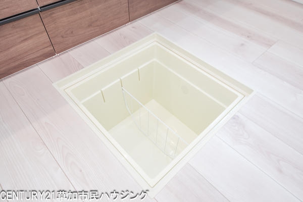 八潮市中央１丁目の中古一戸建て