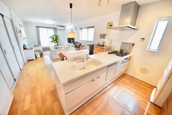 草加市稲荷３丁目の中古一戸建て