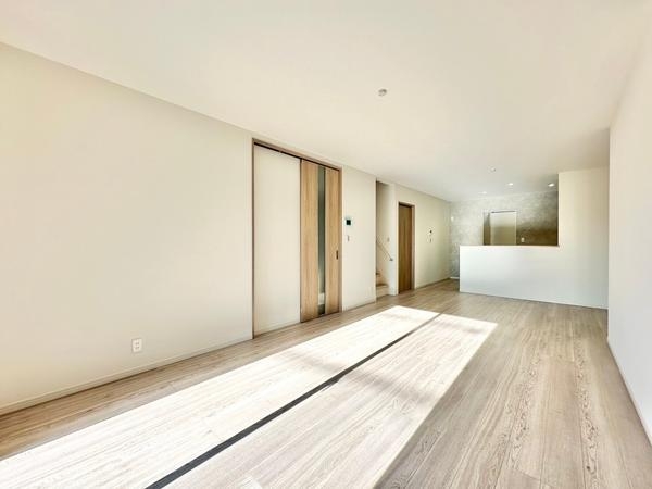 草加市手代3丁目　新築一戸建て　5号棟
