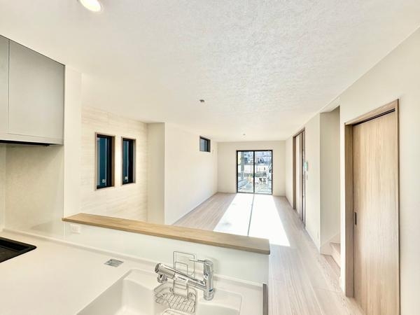 草加市手代3丁目　新築一戸建て　5号棟