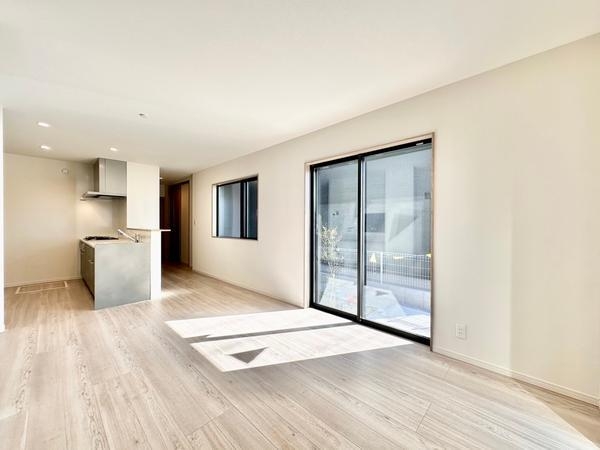 草加市手代3丁目　新築一戸建て　1号棟