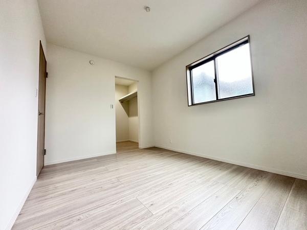 草加市手代3丁目　新築一戸建て　1号棟