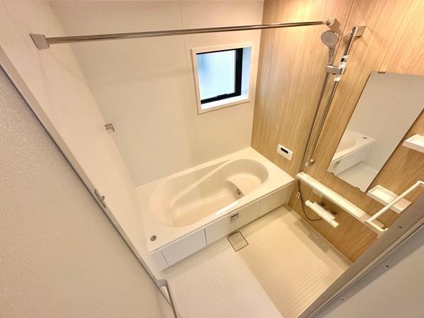 草加市高砂1丁目　新築一戸建て　III