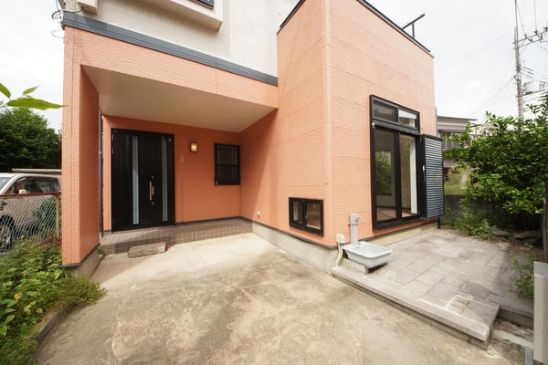 草加市瀬崎2丁目　中古一戸建て