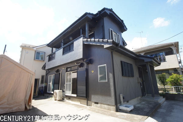 草加市小山1丁目　中古一戸建て