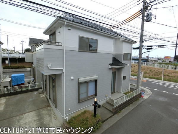 草加市長栄1丁目　中古一戸建て