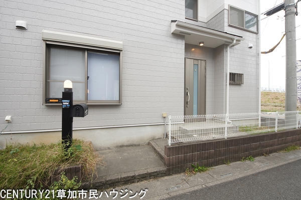 草加市長栄１丁目の中古一戸建て