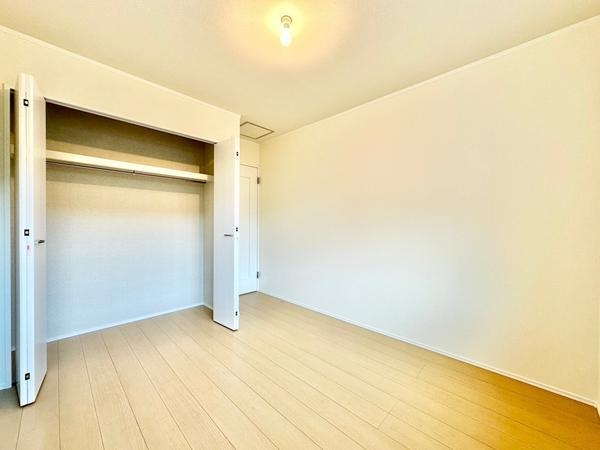 草加市青柳6丁目　新築一戸建て　2期2号棟