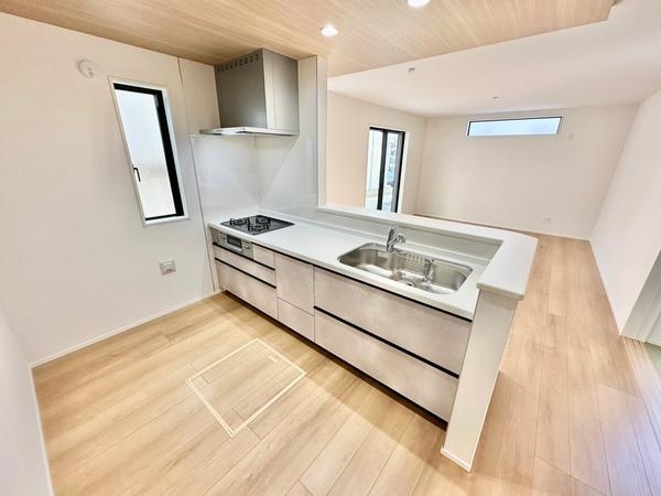草加市小山2丁目　新築一戸建て