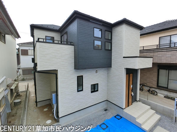 草加市小山2丁目　新築一戸建て