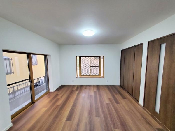 八潮市伊草２丁目の中古一戸建て
