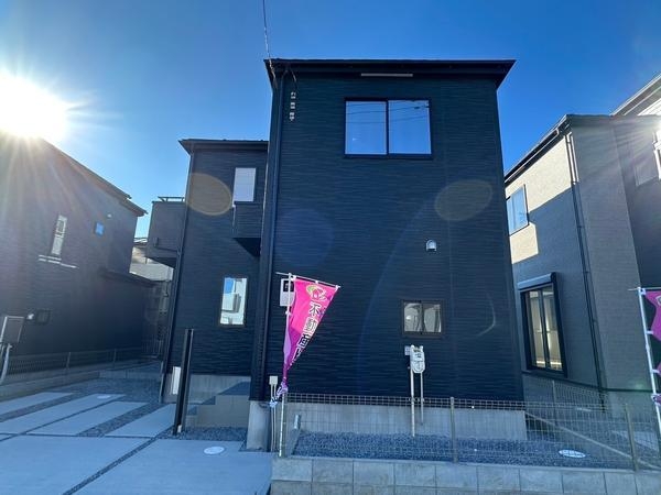 草加市青柳8丁目　新築一戸建て　17期　2号棟