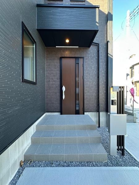 草加市青柳8丁目　新築一戸建て　17期　2号棟