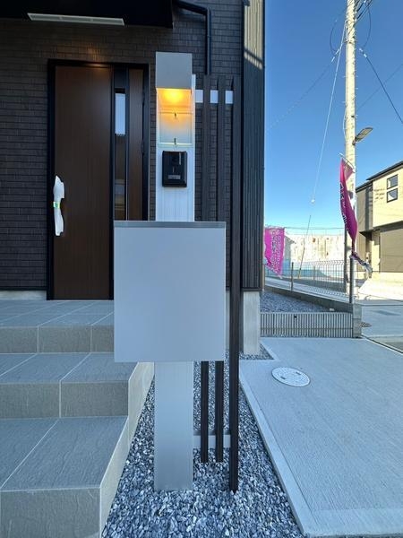 草加市青柳8丁目　新築一戸建て　17期　2号棟