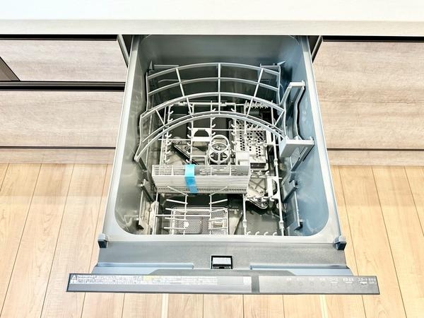 草加市稲荷2丁目　新築一戸建て　12期
