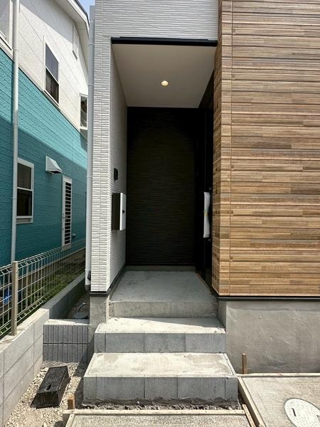 草加市稲荷2丁目　新築一戸建て　12期