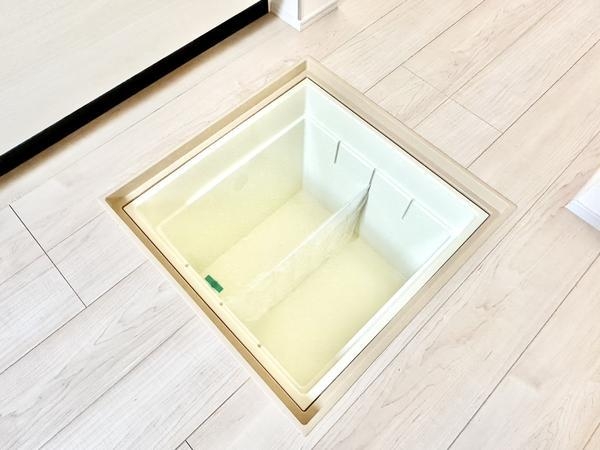 草加市青柳7丁目　新築一戸建て　2期