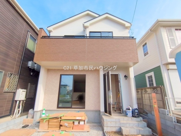 草加市青柳8丁目　新築一戸建て　4期