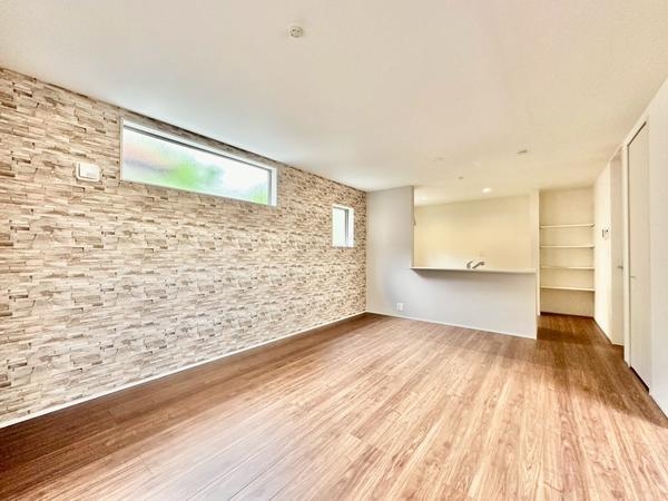 八潮市伊草1丁目　新築一戸建て　6期