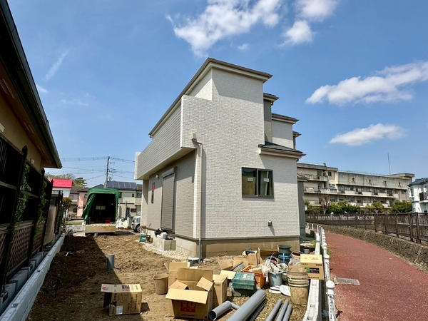 草加市八幡町　新築一戸建て　2号棟