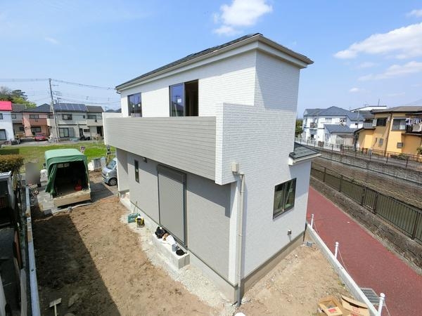 草加市八幡町　新築一戸建て　2号棟