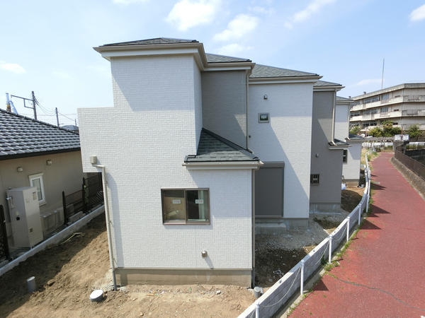 草加市八幡町　新築一戸建て　2号棟