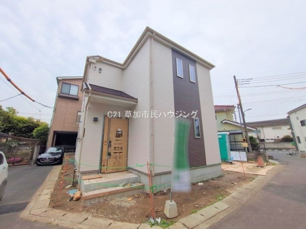 草加市稲荷2丁目　新築一戸建て　4期