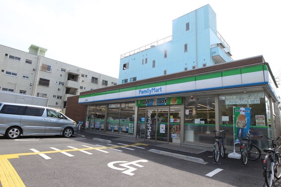 ベルドゥムール草加稲荷(ファミリーマート八潮新町店)