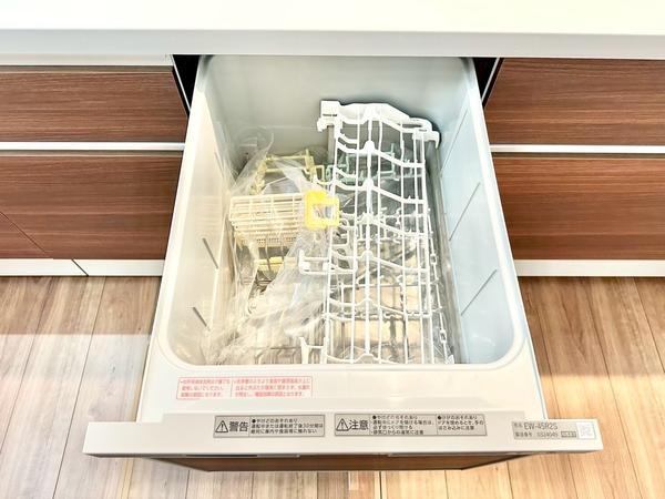 草加市手代３丁目　新築一戸建て　2期2号棟