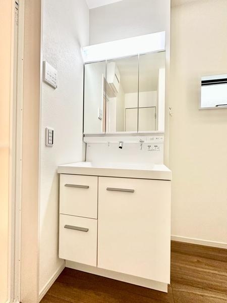 草加市手代３丁目　新築一戸建て　2期2号棟