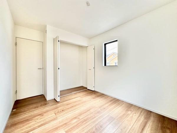 草加市手代３丁目　新築一戸建て　2期2号棟