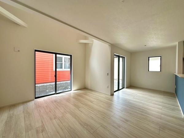 草加市手代３丁目　新築一戸建て　2期1号棟