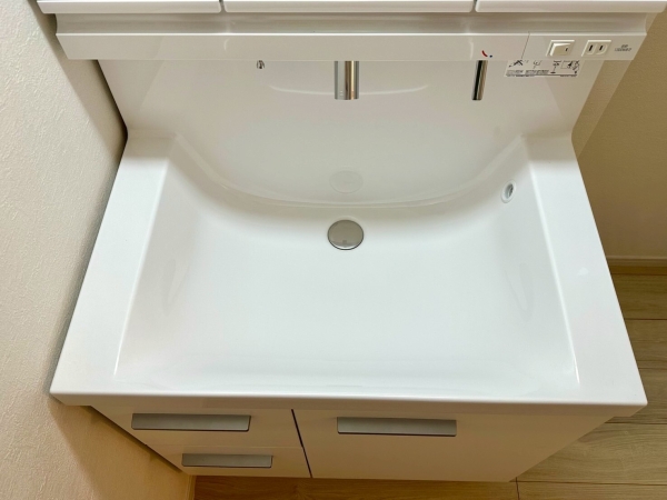 草加市手代３丁目　新築一戸建て　2期1号棟