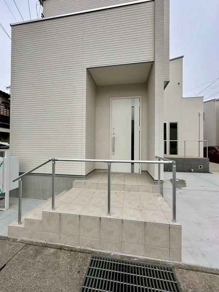 草加市中根2丁目　新築一戸建て　A号棟