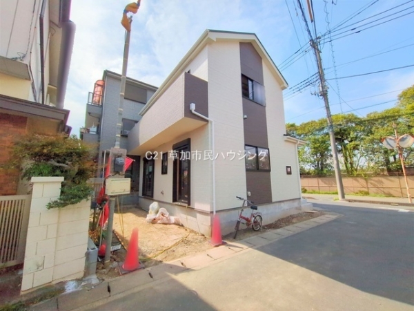 八潮市八條　新築一戸建て
