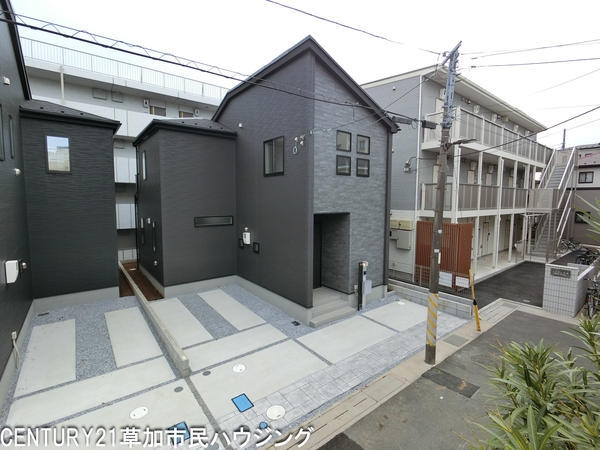 草加市谷塚1丁目　新築一戸建て　2期1号棟