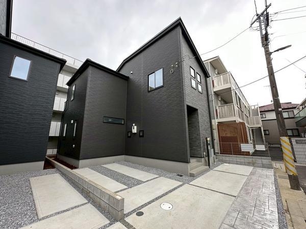 草加市谷塚1丁目　新築一戸建て　2期1号棟