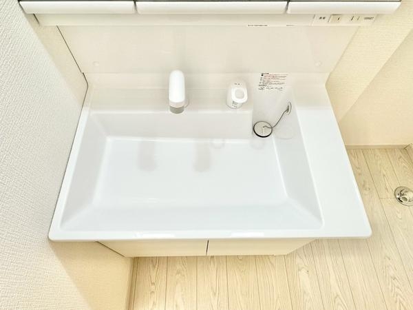 八潮市木曽根　新築一戸建て　1期1号棟