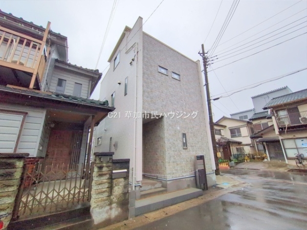 八潮市大曽根　新築一戸建て