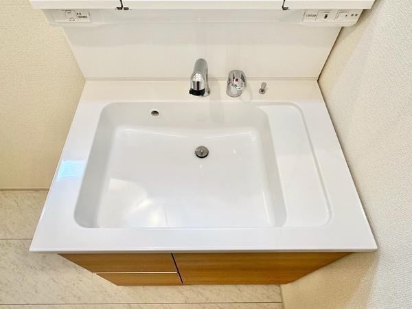 八潮市八條　新築一戸建て