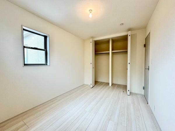 八潮市八條　新築一戸建て