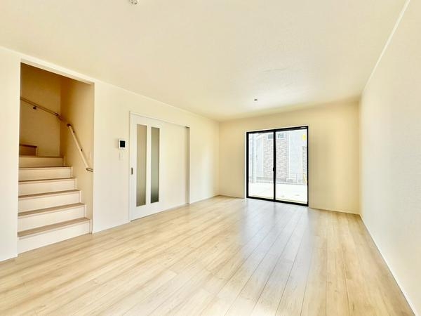 草加市青柳7丁目　新築一戸建て　3期C号棟