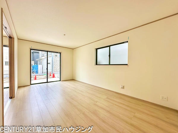 草加市青柳7丁目　新築一戸建て　3期D号棟