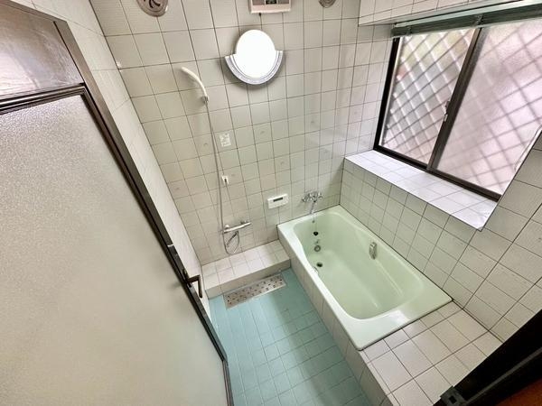 草加市新栄１丁目の中古一戸建て