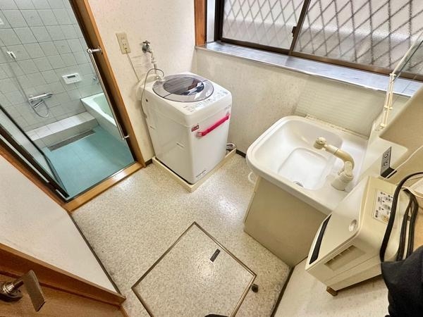 草加市新栄１丁目の中古一戸建て