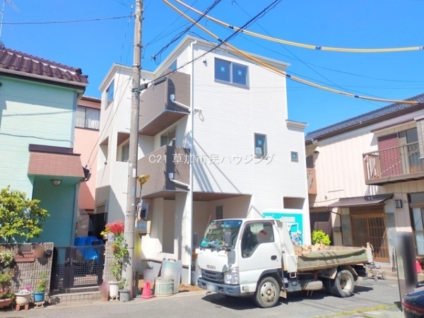 草加市谷塚町　新築一戸建て　4期