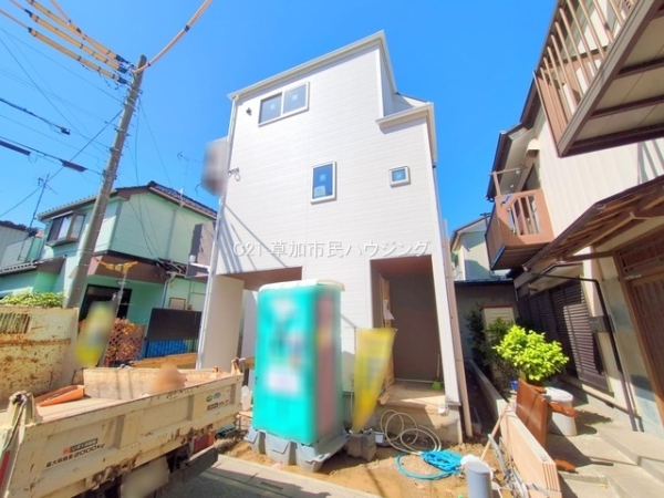 草加市谷塚町　新築一戸建て　4期