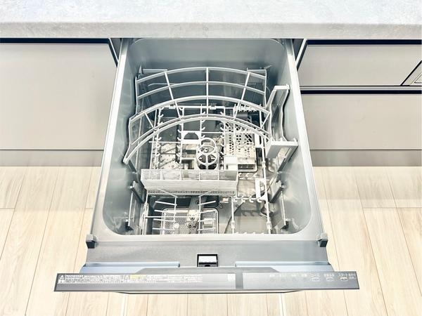 草加市稲荷2丁目　新築一戸建て　11期